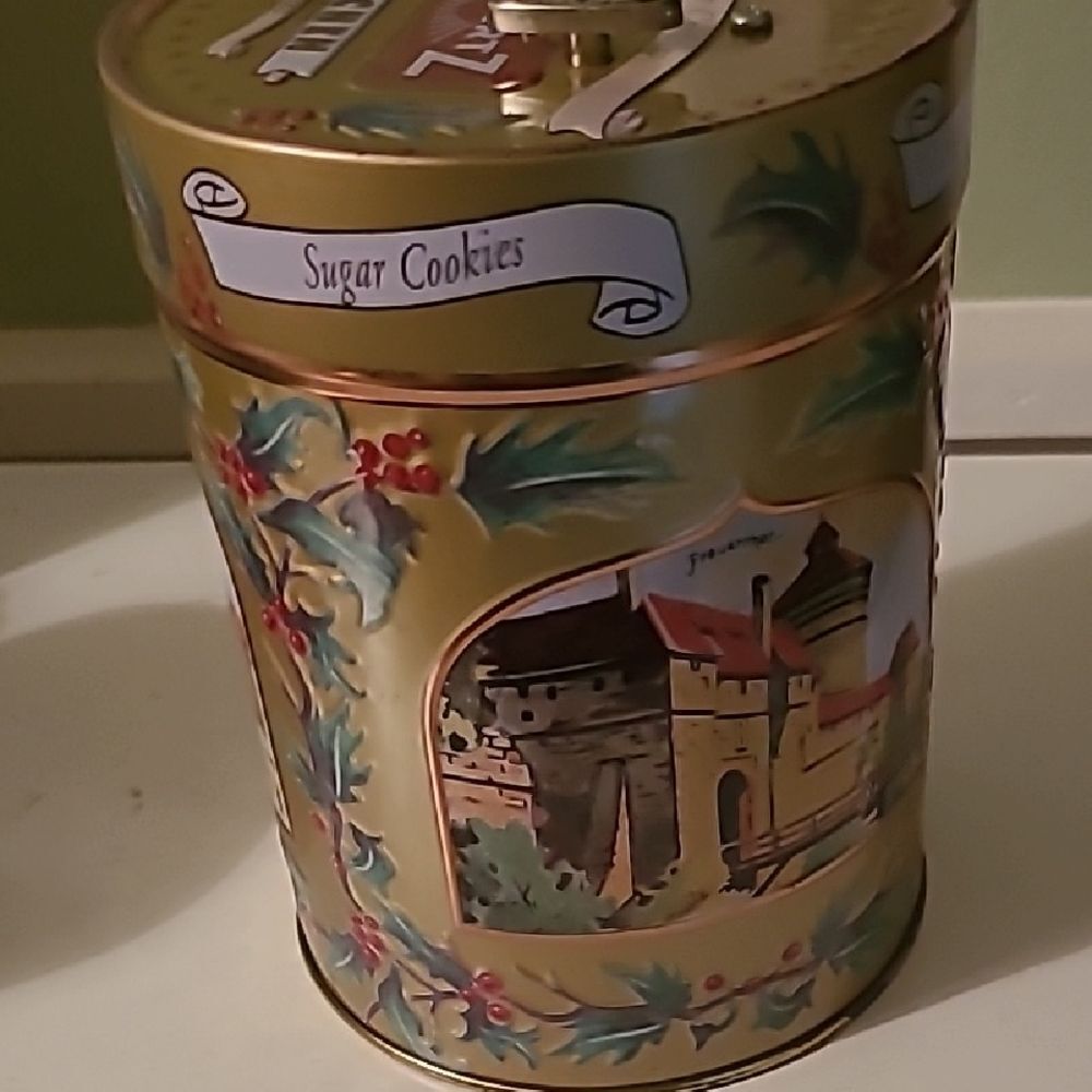Festive Sugar Cookie Gold Musical  Cookie Tin